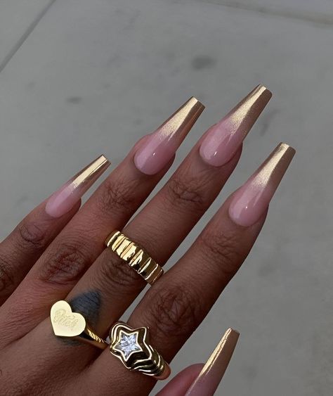 30 Elegant White And Gold Nail Ideas For Chic Ladies - 230 Golden Nails, Gold Nail, Jelly Nails, Nail Swag, Dark Nails, Acrylic Nails Coffin, Prom Nails, Coffin Nails Designs, Pretty Acrylic Nails