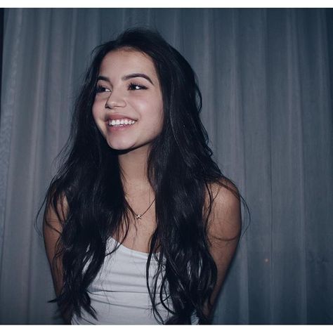 Isabela Moner Isabela Moner, Pretty Smile, Smile Girl, Trik Fotografi, Brunette Girl, Girl Face, Dark Hair, Pretty Face, Aesthetic Girl