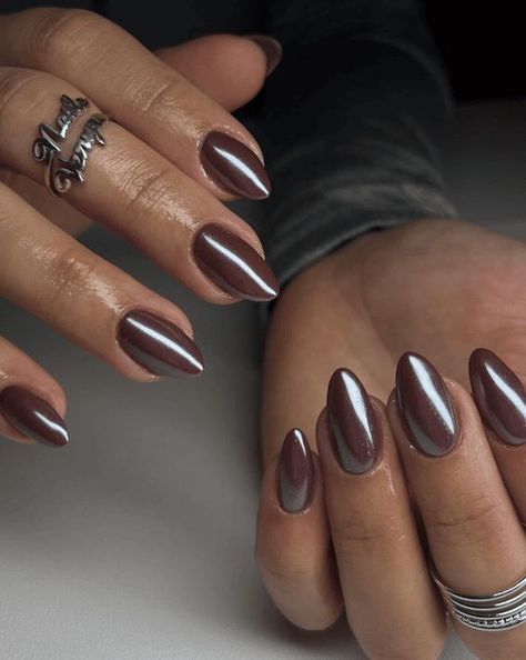 Embrace 2024 Spring Trends with Trendy Chrome Nail Designs Nails And Rings, Chrome Nail Colors, Purple Chrome Nails, Red Chrome Nails, Nails For Fall, Brown Nail, Chrome Nail Art, Milky Nails, Chrome Nails Designs