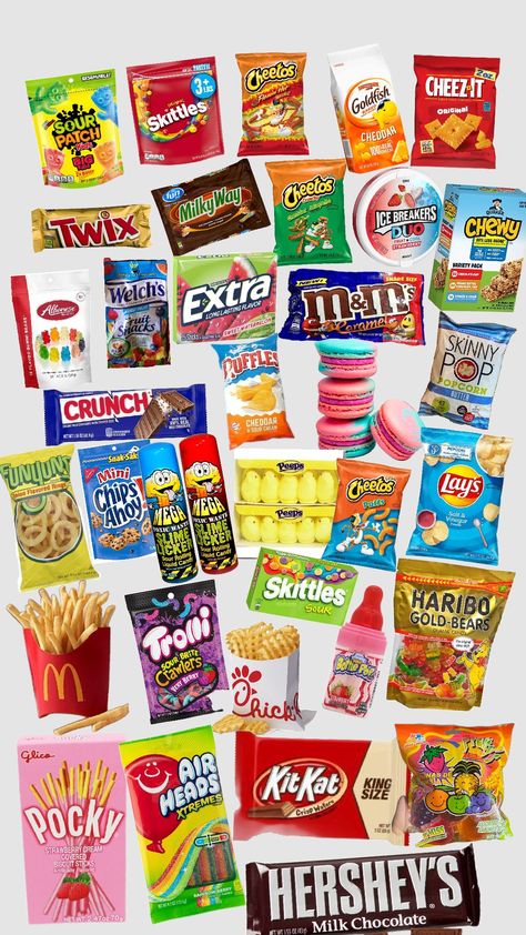 Snacks To Have In Your Room, Snacks To Put In A Mini Fridge, Snacks For Locker, How To Sell Snacks At School, Locker Snacks Stash, Snack Locker Ideas, Yummy Snacks To Buy, Snacks To Buy At The Store, Snacks To Get At The Grocery Store