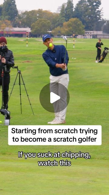 How To Chip Golf, Short Game Golf, Golfing Tips, Golf Chipping Tips, Chipping Tips, Indoor Golf, Golf Techniques, Golf Chipping, Golf Drills