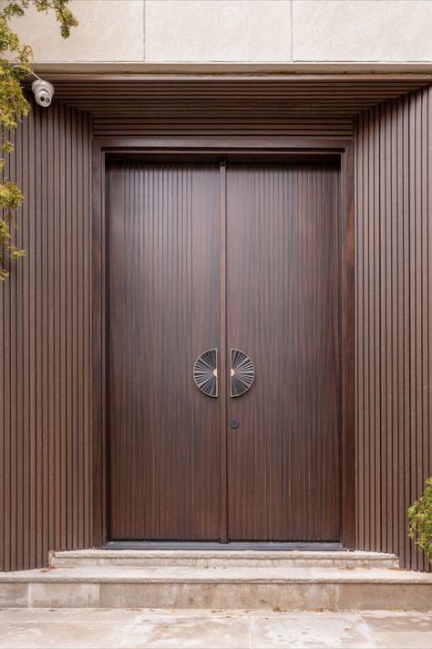 Modern wood front door designed and masterfully crafted by Arista Doors. #aristadoors #solidwooddoor #doormanufacturer #architecture #wooddoors #exteriordoors #carpentry #exteriordesign #torontoarchitecture #canadianarchitecture #frontdoor #frontdoordesign #moderndoor #modernfrontdoor Portico Design, House Main Door, House Front Door Design, Modern Entrance Door, Modern Exterior Doors, House Main Door Design, Door Design Photos, House Main Gates Design, Main Entrance Door Design