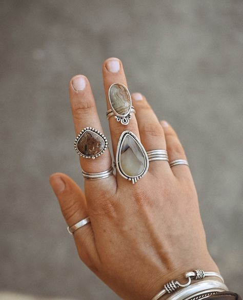 Boho Rings Aesthetic, Boho Jewelry Aesthetic, Silversmithing Jewelry, Earthy Jewelry, Handmade Wire Jewelry, Funky Jewelry, Western Jewelry, Fall Jewelry, Jewelry Inspo