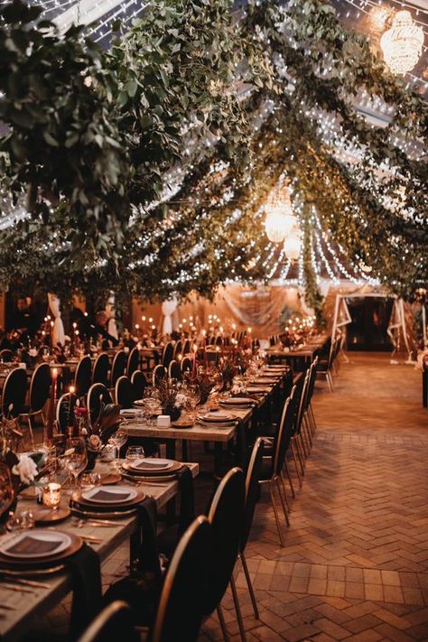 Moody Fantasy Wedding, Whimsical Chic Wedding, Dark Green Wedding Venue Ideas, Dark Outdoor Wedding Aesthetic, Forest Wedding Venue Aesthetic, Wedding Tent Greenery, Nightime Wedding Outdoor, Moody Wedding Florals, Desert Wedding Colors