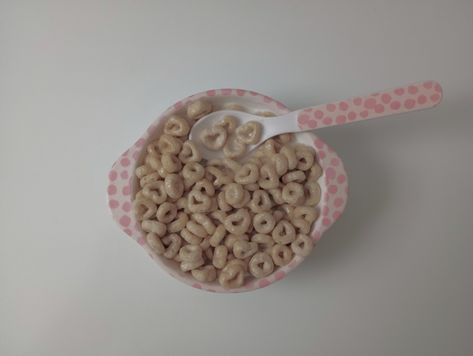 Eating Small Portions, Food Small Portions, Heart Cheerios, Cheerios Aesthetic, Small Healthy Meals, Portion Controlled Meals Aesthetic, Tiny Portions, Tiny Meals, Small Portion Food Ed