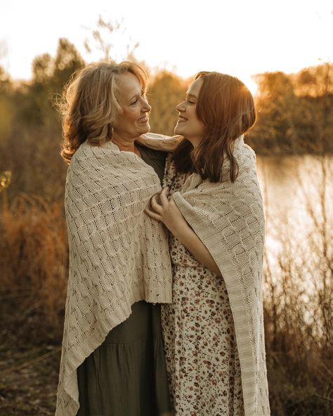 Double posting because this sweet mama and daughter duo need to be posted💕 . . Had the chance to do a teenie project and hear this mama’s life story and it was such an amazing thing I had the opportunity to hear! It’s been a crazy year with all my amazing clients so hoping i can share the project later on🤍 Mom And Me Older Daughter, Mom Daughter Photoshoot Older, Outdoor Mother Daughter Photo Shoot, Mother And Daughter Photo Ideas Older, Mommy And Me Photo Shoot Older Daughter, Mother Daughter Senior Pictures, Mom And Grown Daughter Photo Ideas, Mother And Adult Daughter Photoshoot, Single Mom And Daughter