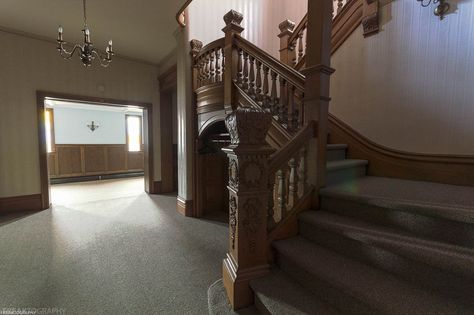 Creaky Floors, Creepy Photography, Urban Exploration Photography, Abandoned Photography, Wooden Staircase, Strawberry Hill, Urban Exploring, Staircase Makeover, Victorian Mansions