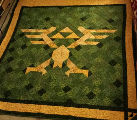 Legends of Zelda Zelda Quilt Pattern, Nerd Quilt, Zelda Quilt, Creative Wellness, Zelda Baby, Legends Of Zelda, Geek Diy, Pixel Art Templates, Sewing Circles