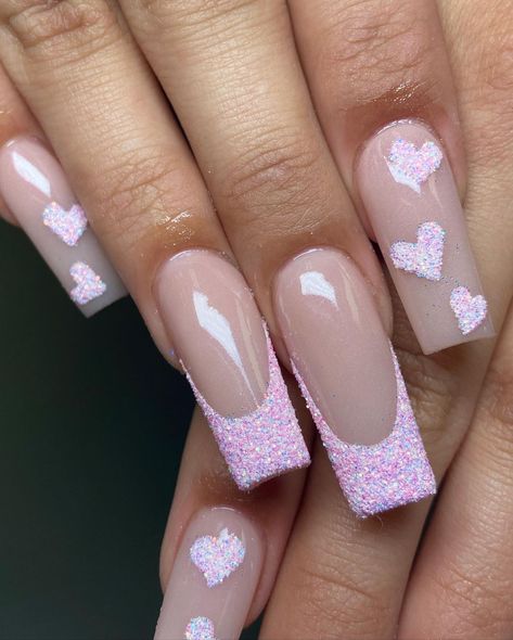 @jaynaildit on Instagram: “Ugh y’all are making me luv glitter now 🥺🥺 ✨ look how cute these sugared nails are 🤤🤤” Sugar Nails Acrylic, Sugared Nails, Pink Sugar Nails, Sugar Effect Nails, Sugar Glitter Nails, Cute Short Nails Ideas Simple, Pink And Glitter Nails, Short Coffin Nails Designs, Gucci Nails