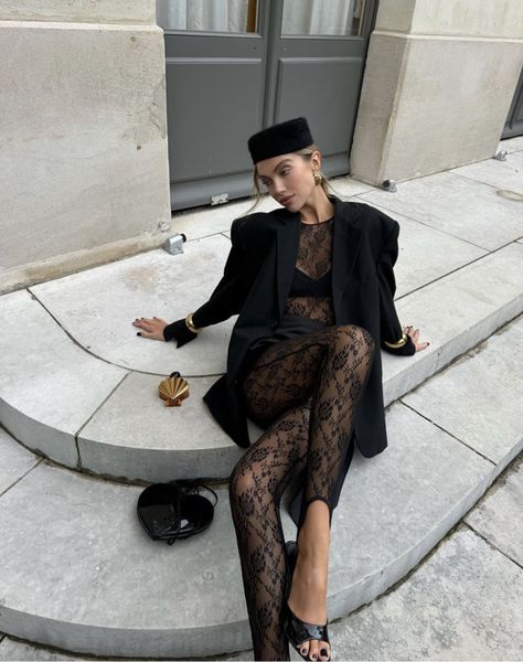 Lace Stockings Outfit Classy, Lace Stockings Outfit, Stockings Outfit Classy, Elegant Lifestyle, Stockings Outfit, Lace Stockings, Effortlessly Chic Outfits, Outfit Classy, Modern Fashion