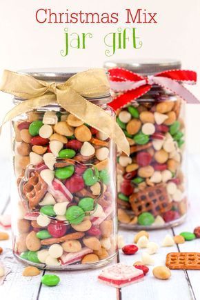 Christmas Mix Jar Gift idea { lilluna.com } Christmas Gift Mason Jar Ideas, Trail Mix Christmas Gift In A Jar, Christmas Treat Basket Ideas, Mason Jar Ribbon Ideas, School Based Enterprise Ideas, Christmas Mason Jar Ideas Gifts, Homemade Candy For Christmas Gifts, Christmas Neighbor Treats, Cookie Mix Gift Ideas