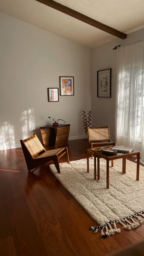 Dark Wood Minimalist Living Room, Home Inspo Dark Floor, Office Dark Wood Floor, Cherry Wood Flooring Living Room, Wood Floor Apartment Decor, Mahogany Floor Bedroom, Red Floors Living Room, Living Room With Cherry Wood Floors, Living Room Walnut Floor