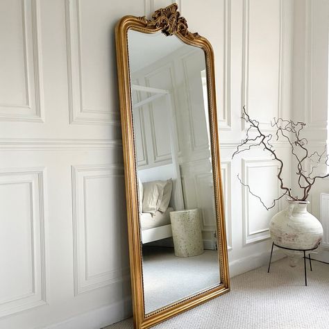 Large Gold Mirror, Gold Arch Mirror, Large Vintage Mirror, Spiegel Gold, Floor Length Mirror, Sophisticated Bedroom, Gold Framed Mirror, Full Body Mirror, Big Mirror