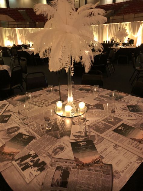 Met Gala Table Setting, Met Gala Ball Theme, Prom Aesthetic Theme, Met Gala Birthday Party Ideas, Vintage Prom Decorations, Met Gala Theme Party Decorations, Metgala Themed Party, Great Gatsby Party Decorations Table Centerpiece Ideas, Met Gala Table Decor