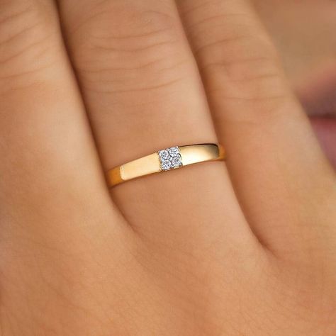 Gold Rings Design For Female, Double Band Wedding Ring, Rings For Female, Groom Jewelry, Gold Rings For Men, Diamond Rings Engagement, Small Earrings Gold, Nita Ambani, Couple Ring Design