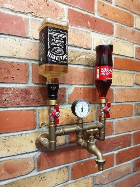 Liquor Dispenser Diy, Whiskey Dispenser, Dispenser Diy, Bar Deco, Alcohol Dispenser, Jack And Coke, Diy Home Bar, Liquor Dispenser, Man Cave Home Bar