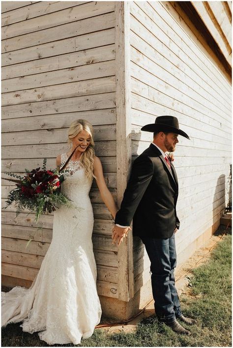 Rustic Wedding Groom, Country Wedding Pictures, Country Wedding Photos, Wedding Ceremony Ideas, Groom Wedding Attire, Cowboy Wedding, Boda Mexicana, Wedding Picture Poses, Country Wedding Dresses