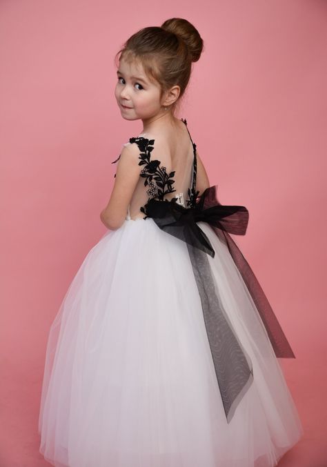 Black Lace Flower girl dress, Girl ball gown with train, white flower girl dress, Tutu girl dress Ball Gown White, Black Wedding Flowers, Black Flower Girl Dress, White Flower Girl Dress, Lace Flower Girl Dress, Girls Ball Gown, Dress Train, Puffy Skirt, Dress Tutu