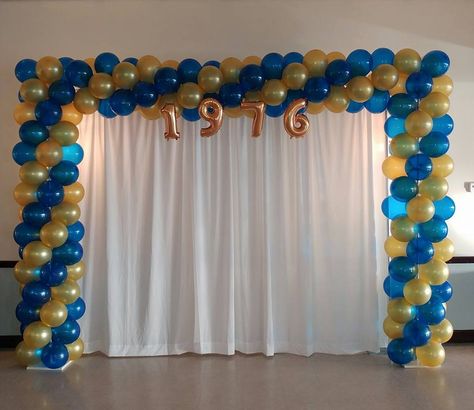 Back Drop Ideas Diy Birthday, Spiderman Birthday Party Food, Mirror Photobooth, 25th Wedding Anniversary Cakes, Balloon Arch Decorations, Gala Decorations, Decor Balloons, Reception Stage Decor, Simple Stage Decorations