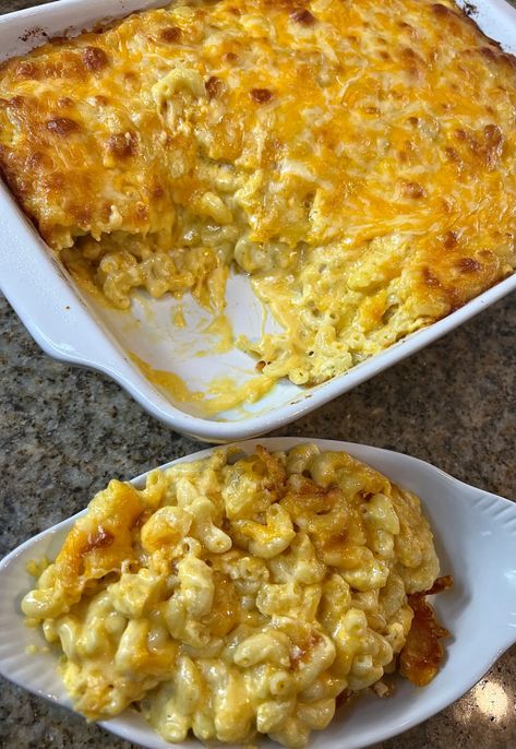 Old Fashioned Soul Food Baked Mac and Cheese - Mac And Cheese Recipe Soul Food, 2023 Thanksgiving, Southern Mac And Cheese, Baked Mac And Cheese Recipe, Bake Mac And Cheese, Cheesy Mac And Cheese, Macaroni Cheese Recipes, Glam Kitchen, Southern Recipes Soul Food