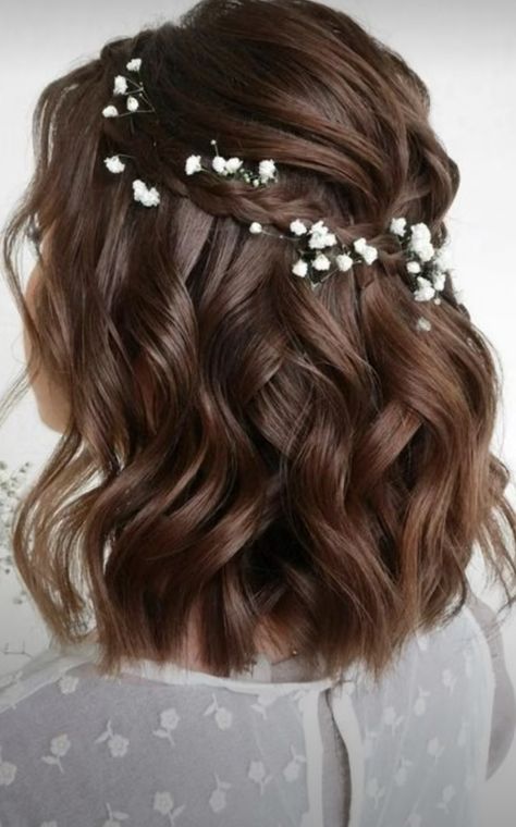 Loose Curls Short Hair Wedding, Hair Styles For Short Hair Bridesmaid, Simple Bride Hairstyles Short Hair, Prom Hair Styles For Short Hair Straight, Hoco Hairstyles Curly Hair Short, Debut Hairstyles Short Hair, Graduation Hair For Short Hair, Wedding Hair Lob, Midlength Hairstyles Wedding Guest