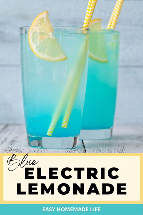 Electric Lemonade Cocktails, Gallon Lemonade Recipe, Electric Lemonade Recipe, Alcoholic Lemonade Drinks, Spiked Lemonade Recipe, Electric Lemonade, Vodka Blue, Blue Lemonade, Lemonade Drink