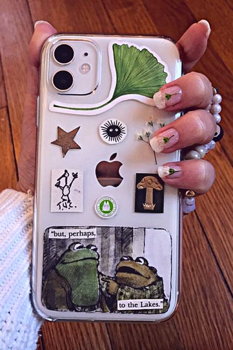 iPhone 11 Phone Cases Green Aesthetic, Green Phone Case Aesthetic, Bff Phone Cases, Clear Phone Case Design, Iphone 11 Cases, Green Phone Case, Creative Iphone Case, Retro Phone Case, Diy Case