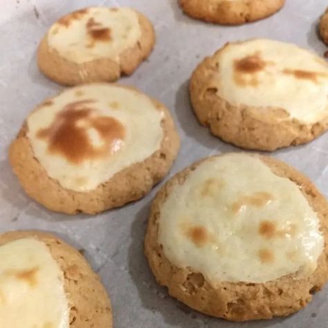 Cheesecake Cookies Recipes, Graham Flour, Coconut Peanut Butter, Crispy Cookies, How To Make Cheesecake, Panera Bread, Cheesecake Cookies, New York Cheesecake, Easy Cheesecake