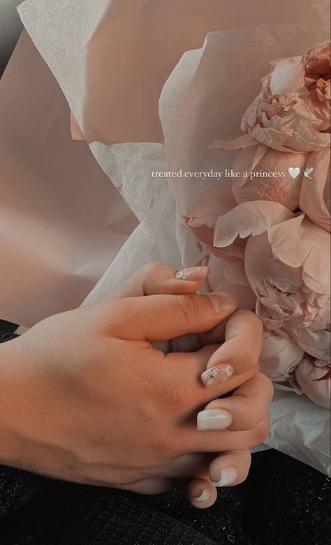 Engagement Party Photo Ideas, Boyfriend Instagram, Flower Lady, Love Captions, Luxury Flower Bouquets, Instagram Couples, Love Quotes For Wedding, Cute Instagram Captions, Cute Romance