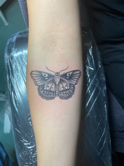 Harry Style Butterfly Tattoo, Harrys Butterfly Tattoo, Hs Butterfly Tattoo, Harry Styles Butterfly Tattoo On Woman, Harry’s Butterfly Tattoo, Harry Moth Tattoo, Moth Butterfly Tattoo Design, Harry Styles Moth Tattoo Outline, Butterfly Domino Tattoo