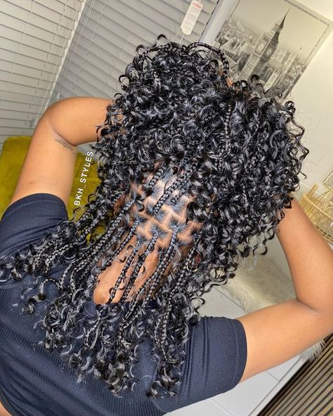 Long Boho Bob Braids, Knotless Boho Bob Box Braids, Short Bob Braids With Curls, Goddess Braid Bob, Bob Goddess Knotless Braids, Trending Hairstyles For Ladies 2024, Boho Bob Knotless Braids Hairstyles, Braided Bob With Curls, Boho Bob Knotless Braids With Color