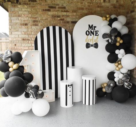 Kids Birthday Themes Boys, Birthday Party Themes For Boys, First Birthday Theme Boy, 1st Birthday Boy Themes, Baby First Birthday Themes, Birthday Theme Decoration, Boys First Birthday Party Ideas, Boys 1st Birthday Party Ideas, Baby Birthday Decorations