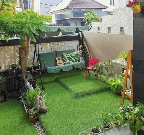 30 Smart  Garden Ideas To Make The Best Of Your Outdoor Space - Engineering Discoveries Klein Balkon Decor, Garden Ideas To Make, Small Balcony Garden, Terrace Garden Design, Interior Design Per La Casa, Terrace Decor, نباتات منزلية, Rooftop Terrace Design, Small Balcony Design