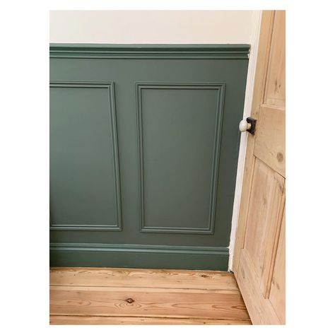 Farrow  Ball Green Smoke Victorian Hallway Green, Cottagecore Bungalow, Green Panelling Living Rooms, Green Panelled Wall, Dark Green Panelling, 1930s Hallway Ideas, Dado Rail Living Room, Green Foyer, Hall Panelling