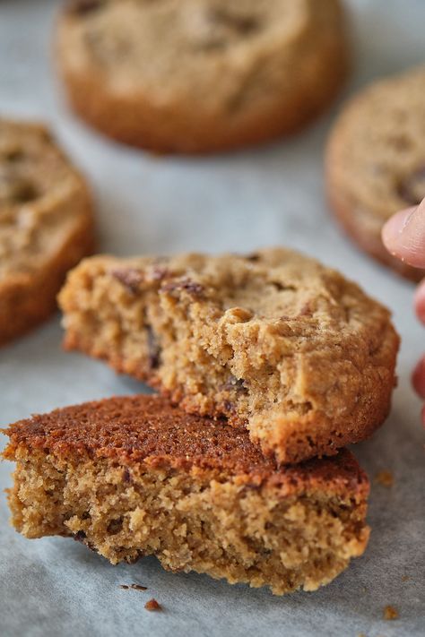 Cookies parfaits sans gluten (au sarrasin) + Vidéo HD | Cuisine en Scène, le blog cuisine de Lucie Barthélémy - CotéMaison.fr Cookie Parfait, Cookies Sans Gluten, Biscuits Diététiques, The Breakfast Club, Wheat Free, Other Recipes, Sans Gluten, Scones, Cookies Et Biscuits