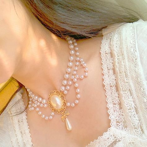 Pearl Necklace Vintage, Color Pencils, Party Necklace, Pearl Choker Necklace, Beaded Choker Necklace, Pearl Choker, Pearl Chain, Beaded Choker, Pretty Jewellery