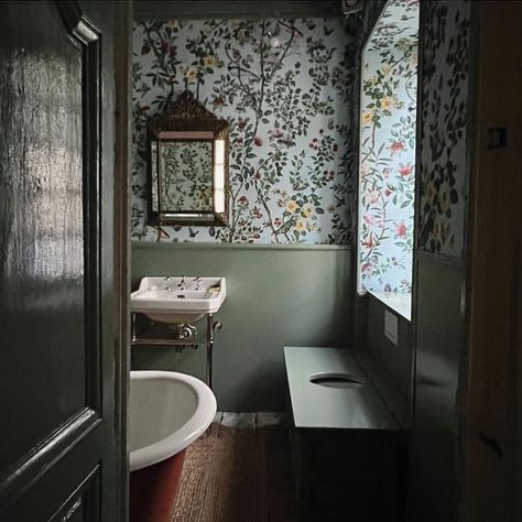 Anna Haines Design Ltd (@annahainesdesigns) • Instagram photos and videos Half Bath Wallpaper, French Wallpaper, Bathroom Wallpaper, Room Wallpaper, Wallpaper Panels, Wallpaper Samples, Bathroom Inspiration, House Inspiration, Bathroom Interior Design