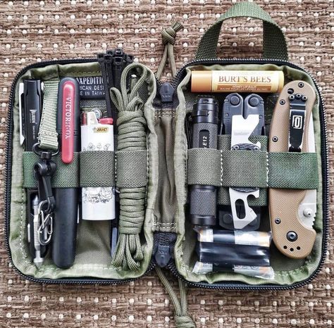 EveryDay Carry - Addicted's Amazon Page Traveling With Backpack Only, Urban Bug Out Bag, Edc Pouch Ideas, Apocalypse Bag, Apocalypse Essentials, Bugout Bag List, Survival Tool Kit, Everyday Carry Essentials, Urban Survival Kit