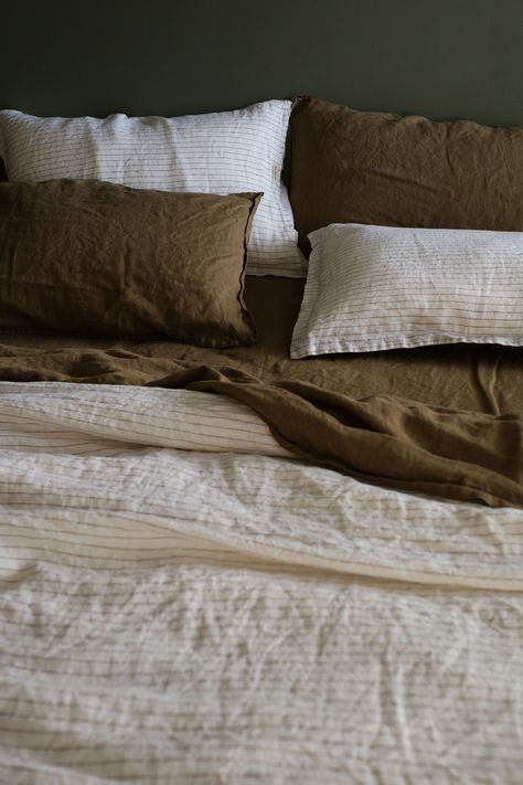 Olive + Olive Pinstripe Reversible Duvet Cover Set - Super King Linen Sheets Bedroom Inspiration, Earthy Bedspread, Brown Linen Bedding, Linen Duvet Cover Bedroom, Earthy Bedding, Monochrome Bedding, Brown Bedding, Cosy Bed, Brown Bed