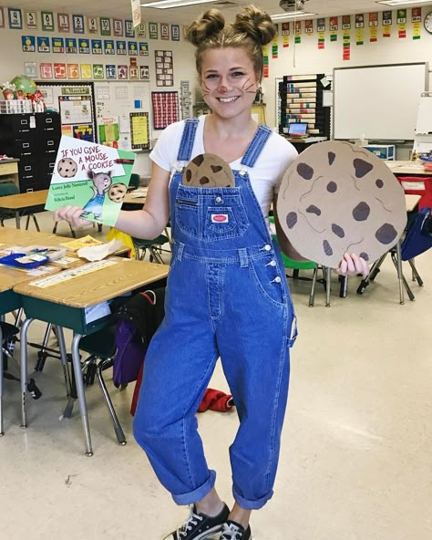 8 Literary Character Halloween Costumes - PureWow Literary Character Costumes, Easy Book Character Costumes, Childrens Book Character Costumes, Kids Book Character Costumes, Storybook Character Costumes, Book Characters Dress Up, Meme Costume, Costumes For Work, Character Halloween Costumes