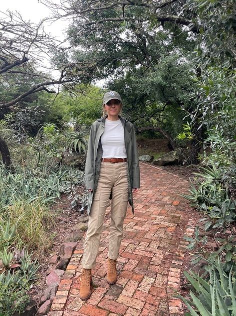 What I Wore In South Africa | My Safari Outfits - Merrick's Art Africa Outfit Ideas, Winter Safari Outfit Women, South Africa Honeymoon Outfits, Safari Fits, Travel South Africa, Africa Travel Outfit, What To Wear In South Africa, Safari Clothing, African Safari Outfit Women