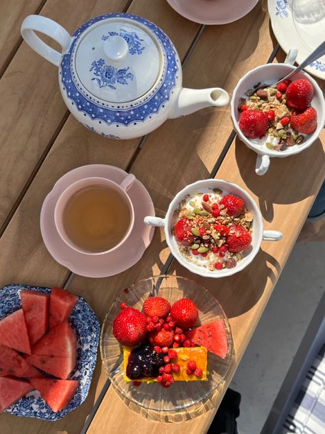 Breakfast Beach Aesthetic, Summer Mornings Aesthetic, Early Summer Morning Aesthetic, Summer Breakfast Aesthetic, Sweden Breakfast, Sunny Morning Aesthetic, Summer Morning Aesthetic, Dash Breakfast, Summer Reset