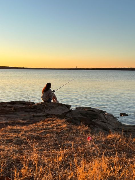 Hani Core Vibe, Boat Fishing Aesthetic, Fall Fishing Aesthetic, Fishing Lake Aesthetic, Fishing Asthetic Picture, Lake Mood Board, Fishing Asethic, Lake Aesthetics Summer, Lakehouse Aesthetic