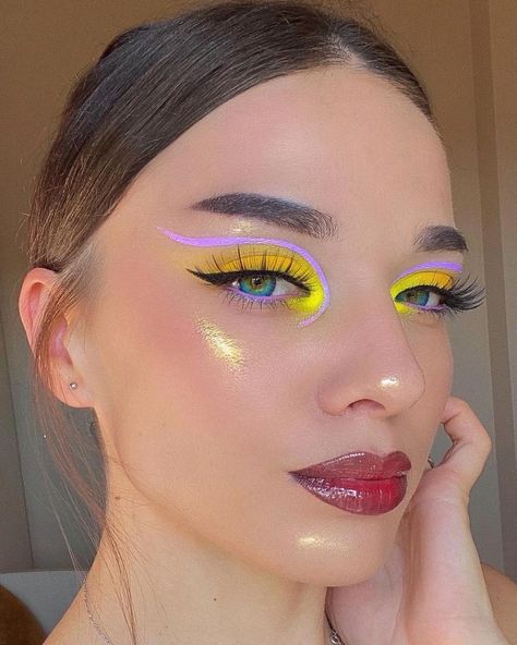 ⭐️MUA UNIVERSE⭐️ on Instagram: “Comment your favourite look 1-8😍💙 - Follow for more @mua.universe ⭐ - Tag your friends 👫 By @annamakeup_artist 💜💛 - - #myartistcommunity…” Edc Makeup Ideas, Edc Makeup, Rave Makeup, Eye Makeup Designs, Dope Makeup, Fairy Makeup, Colorful Eye Makeup, Creative Eye Makeup, Crazy Makeup