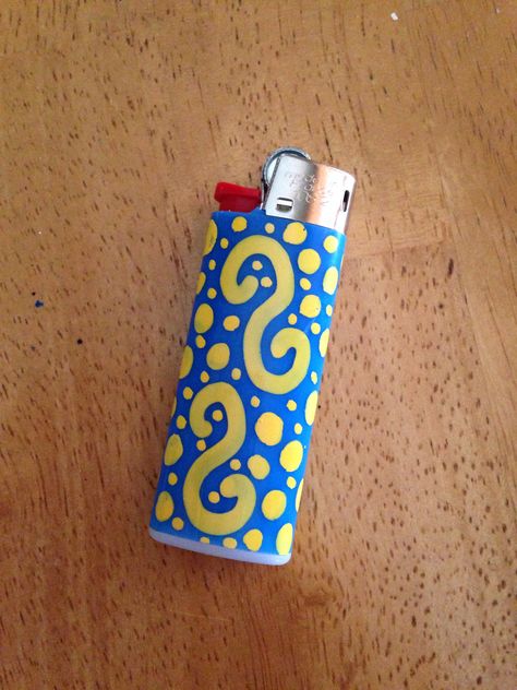 Hand drawn designs on my bic lighter using a Sharpie paint marker in yellow Drawing On Lighter, Lighter Paintings Ideas, Fashion Grails, Lighter Ideas, Sharpie Paint Markers, Lighter Art, Sharpie Crafts, Box Crafts, Bic Lighter