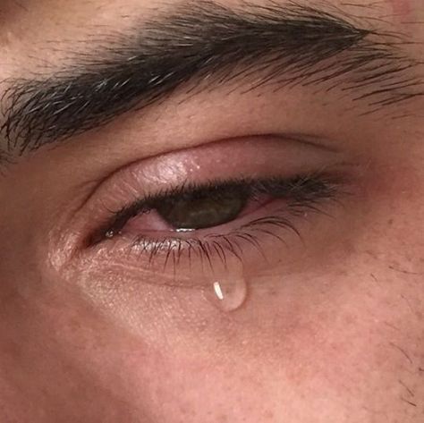 Crying Eyes, طا�بع بريدي, Pinterest Business, Ugly Love, Nikki Sixx, Eye Photography, Aesthetic Eyes, Life Is Strange, Romeo And Juliet