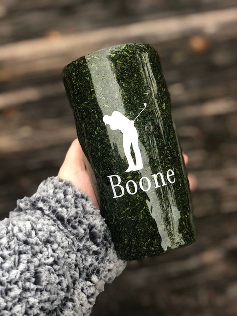 Manly Tumblers, Diy Gifts Cricut, Golf Diy Gifts, Golf Tumbler, Tumblers Epoxy, Funny Golf Gifts, Cricket Ideas, December Crafts, Yeti Cups