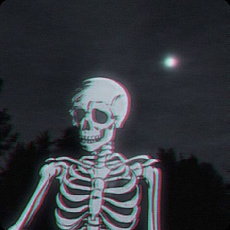 Ff Montage, Skeleton Pfp, Moon Pfp, Dp Aesthetic, Trippy Cartoon, Skeleton Drawings, Aesthetic Grunge Tumblr, Redeem Code, Indie Drawings