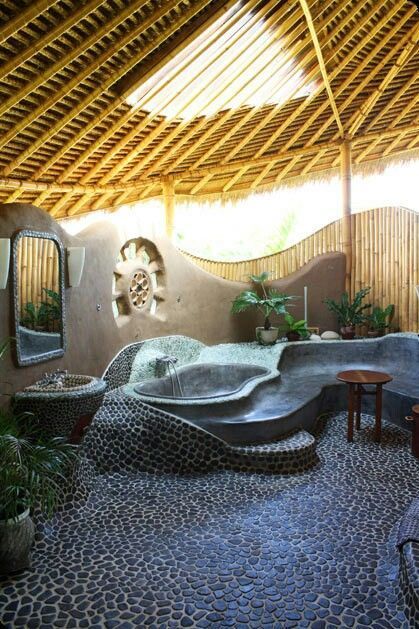 Case Sotterranee, Earthship Design, Earthship Home, Natural Homes, Casa Country, Cob House, Dream Land, Earth Homes, Natural Building