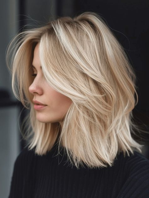 Spring Haircuts, Shoulder Length Blonde, Blonde Hair Transformations, Blonde Hair Inspiration, Blonde Hair Looks, Shoulder Length Hair Cuts, Short Blonde Hair, Shoulder Length Hair, Medium Length Hair Cuts